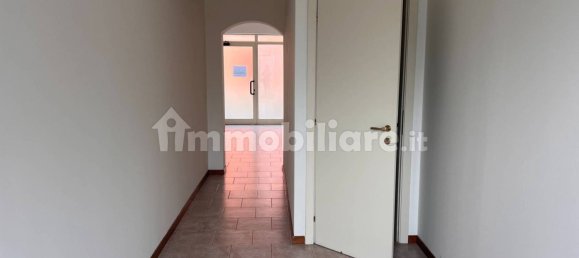 Imóvel comercial de 2 divisões em Treviolo, Italy N.º 14319 7