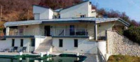 7-salle Appartement à Lumezzane, Italy No. 3952 13