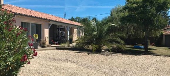 3 bedrooms House in Virazeil, France No. 300308 2