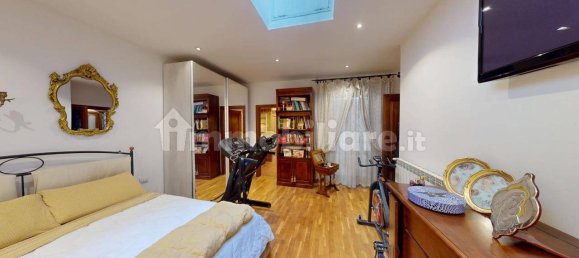 Квартира с 3 спальнями в Ластра а Синья, Италия № 222449 16