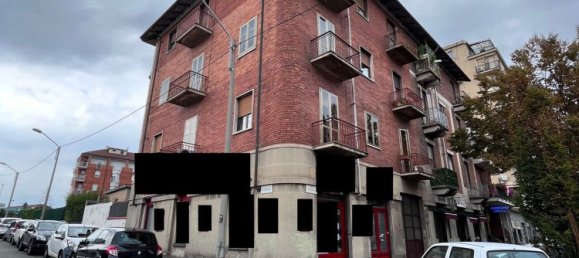 3 rooms Commercial property in Turin, Italy No. 111745 10