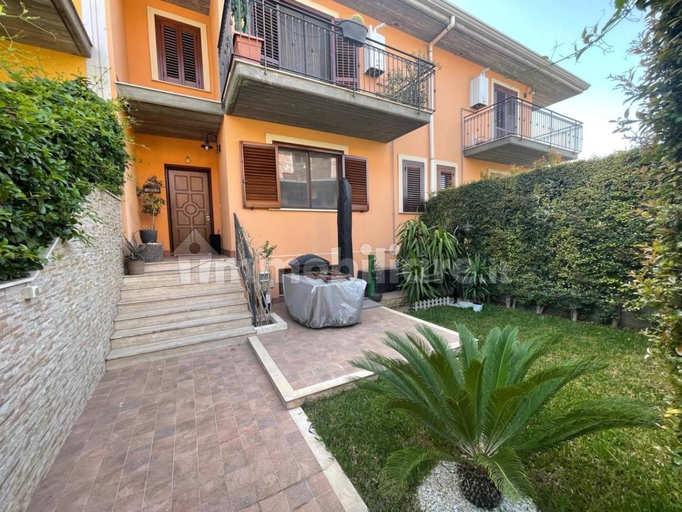 3 Schlafzimmer Villa in Gravina di Catania, Italy, Nr. 328169