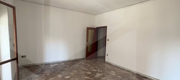 3 bedrooms Apartment in Caivano, Italy No. 19904 2