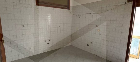 3 bedrooms Apartment in Caivano, Italy No. 19904 8