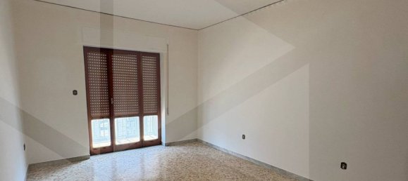 3 bedrooms Apartment in Caivano, Italy No. 19904 5