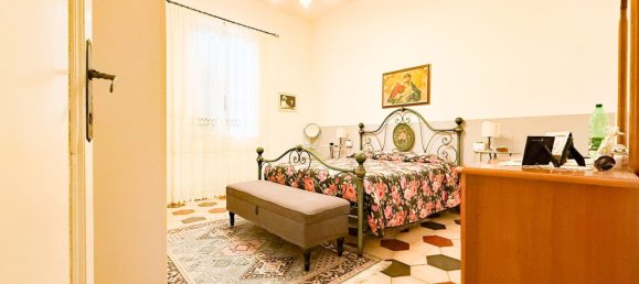 6 rooms House in Cascina, Italy No. 48909 8