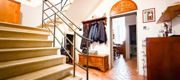 6 rooms House in Cascina, Italy No. 48909 2