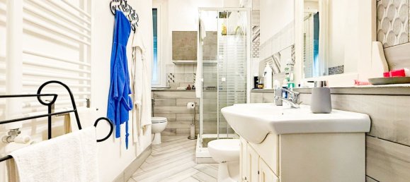 6 rooms House in Cascina, Italy No. 48909 6