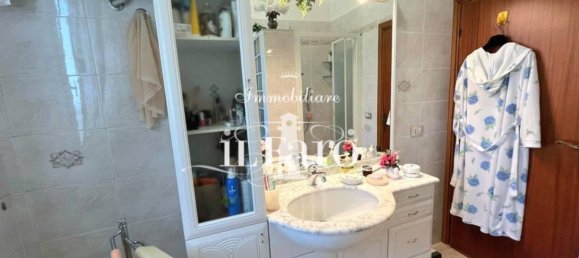 2 bedrooms Apartment in Campi Bisenzio, Italy No. 14275 16