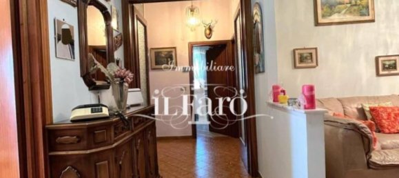 2 bedrooms Apartment in Campi Bisenzio, Italy No. 14275 8