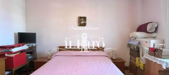 2 bedrooms Apartment in Campi Bisenzio, Italy No. 14275 18