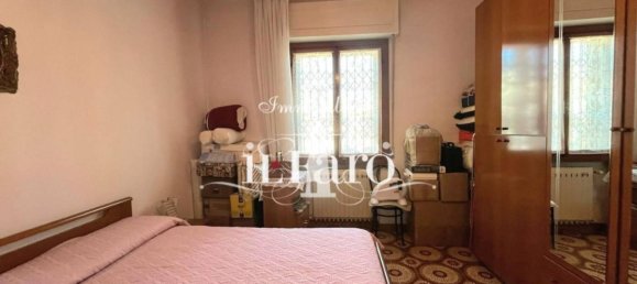 2 bedrooms Apartment in Campi Bisenzio, Italy No. 14275 21