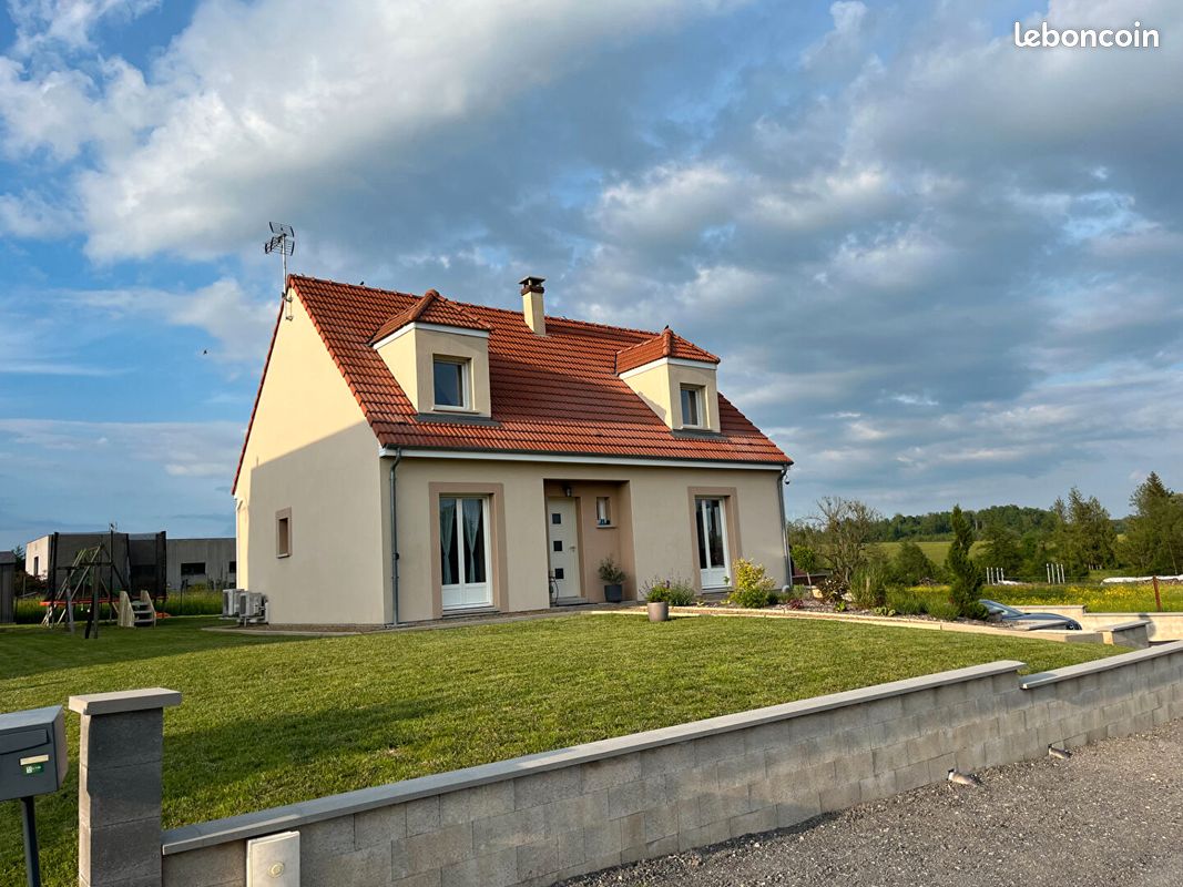 4 bedrooms House in Raillicourt, France No. 44599