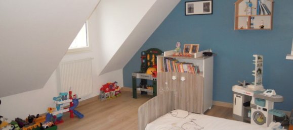 4 bedrooms House in Raillicourt, France No. 44599 8