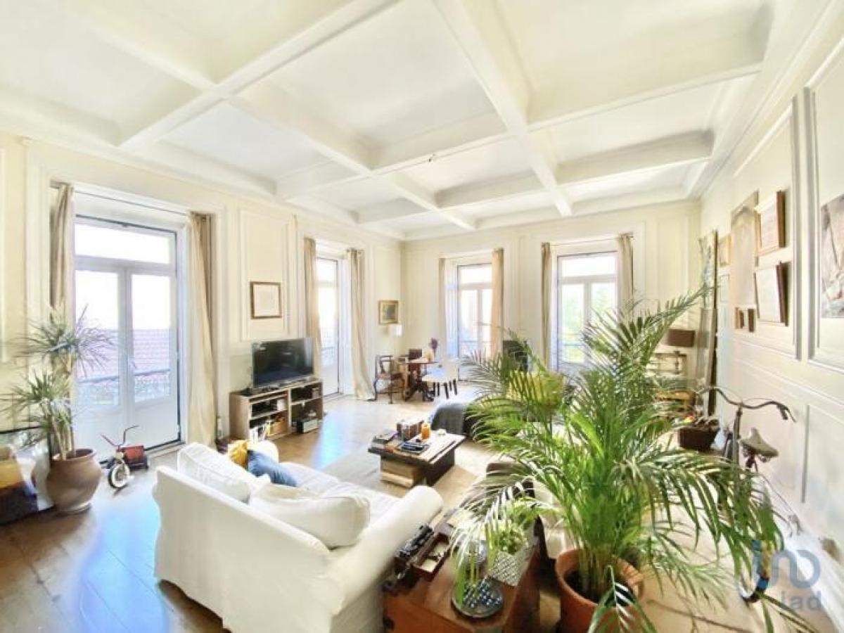 7 bedrooms Apartment in Lisbon, Portugal No. 5604