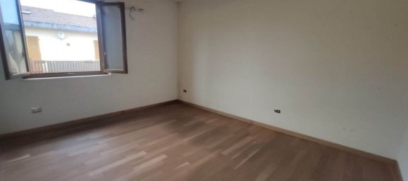 6 rooms Duplex in Foiano della Chiana, Italy No. 221249 14