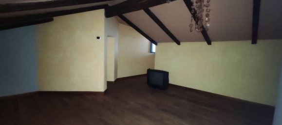 6 rooms Duplex in Foiano della Chiana, Italy No. 221249 2