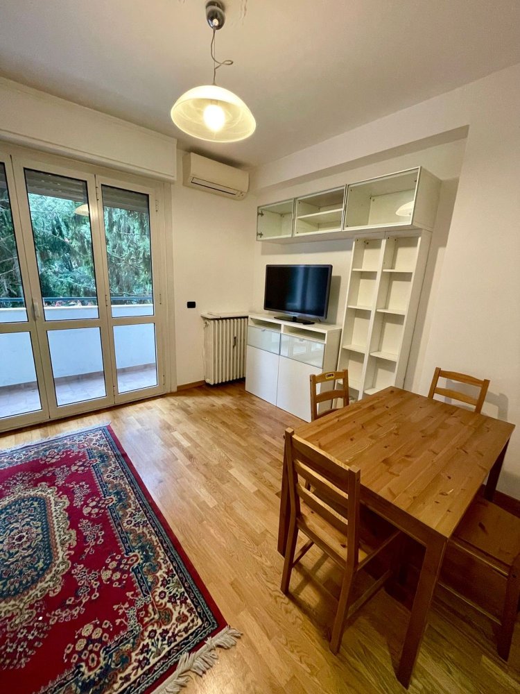 3 rooms Apartment in Milan, Italy No. 338150