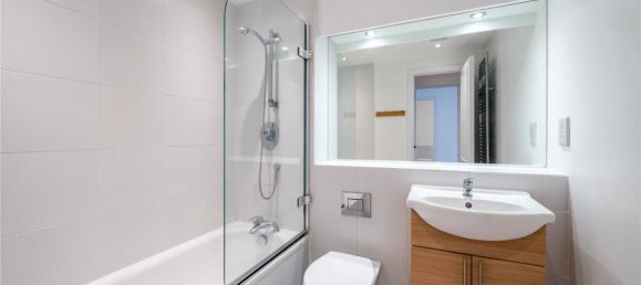 2 bedrooms Apartment in London, United Kingdom No. 3766 4