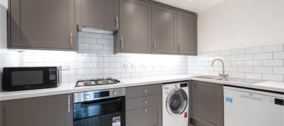 2 bedrooms Apartment in London, United Kingdom No. 3766 2