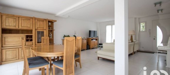 4 bedrooms Villa in Jouy-en-Josas, France No. 350659 5