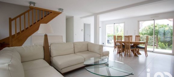 4 bedrooms Villa in Jouy-en-Josas, France No. 350659 4