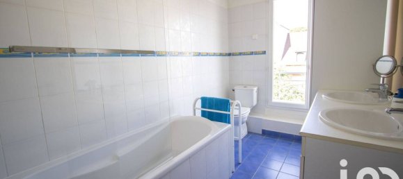 4 bedrooms Villa in Jouy-en-Josas, France No. 350659 21