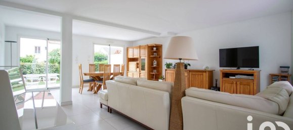 4 bedrooms Villa in Jouy-en-Josas, France No. 350659 2