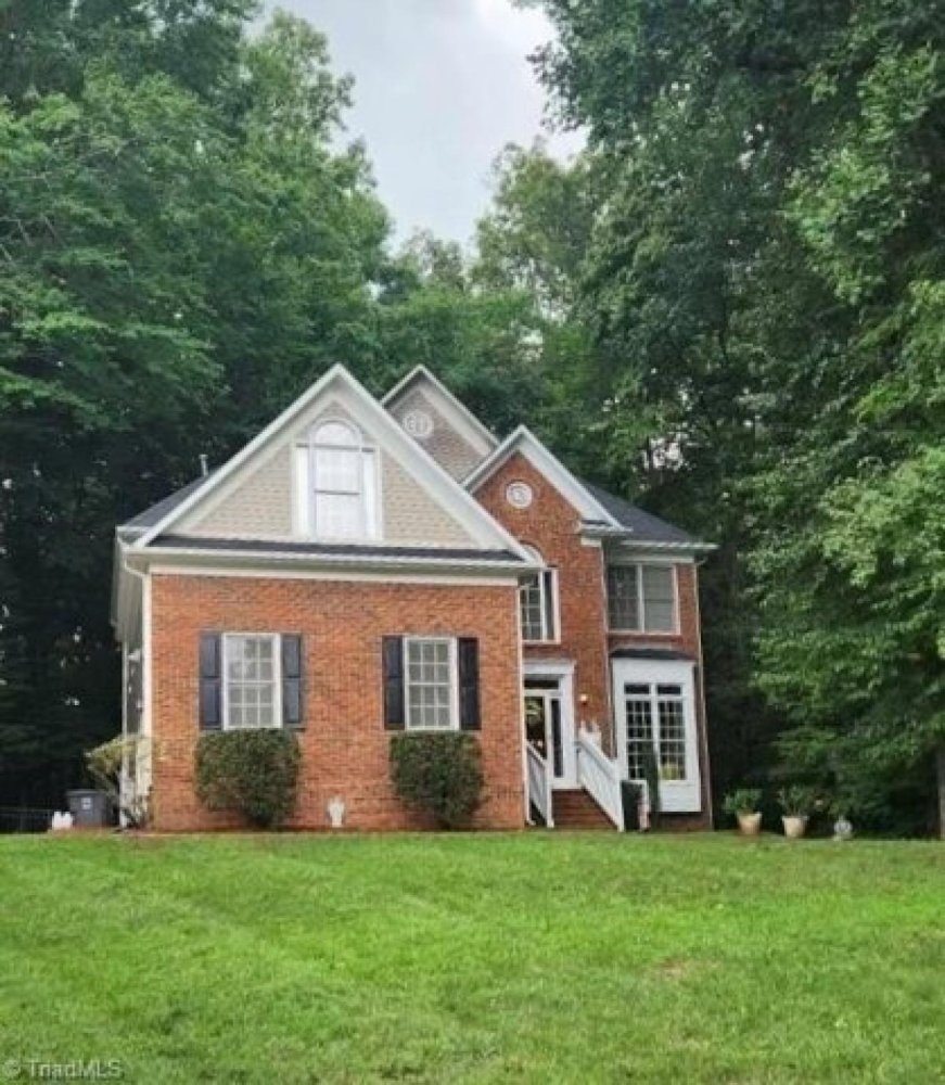 4 bedrooms House in Greensboro, USA No. 431198