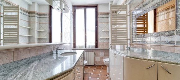 Apartamento T2 em Cermenate, Italy N.º 204843 10