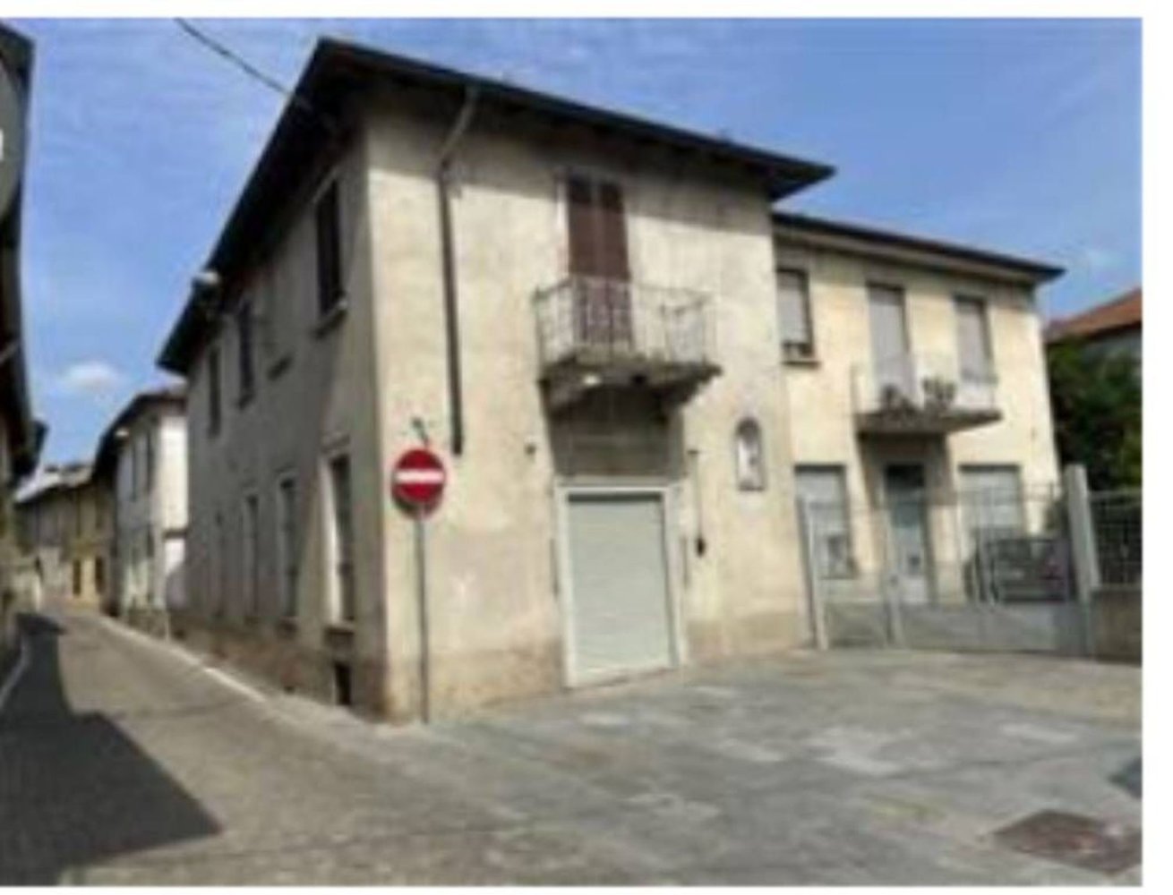 2-salle Appartement à Robbiate, Italy No. 4266