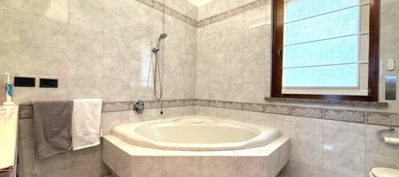 5 rooms Villa in Bovolone, Italy No. 283972 13