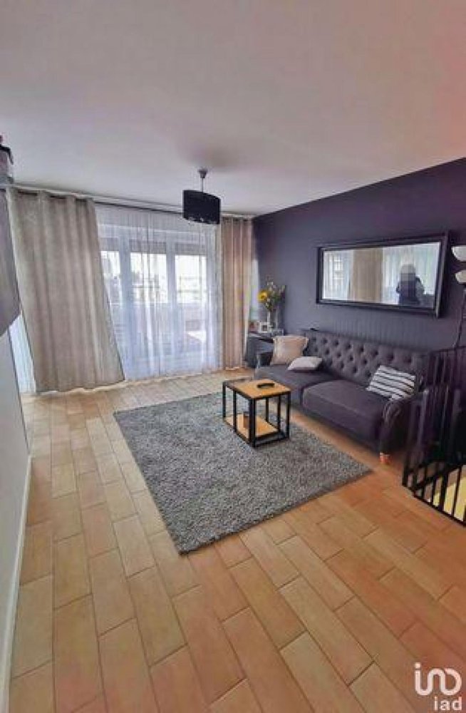 2 chambres Condo à Cergy, France No. 24612