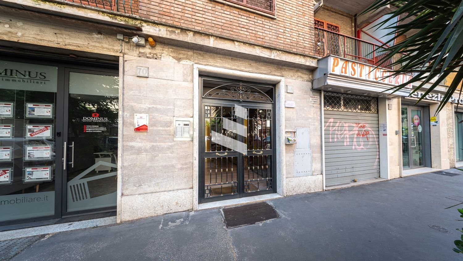 2 bedrooms Apartment in Rome, Italy No. 375932