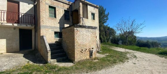Casa de 6 habitaciónes en Offida, Italy No. 8787 7