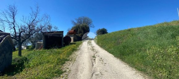 Casa de 6 habitaciónes en Offida, Italy No. 8787 2