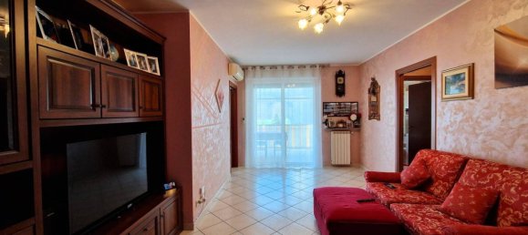 2 bedrooms Apartment in Turin, Italy No. 59447 10