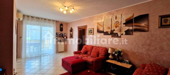 2 bedrooms Apartment in Turin, Italy No. 59447 9