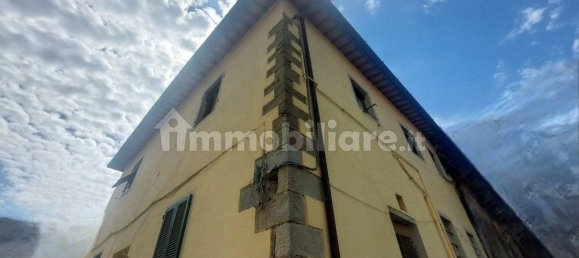 3 bedrooms Apartment in Castelfranco Piandiscò, Italy No. 321212 4