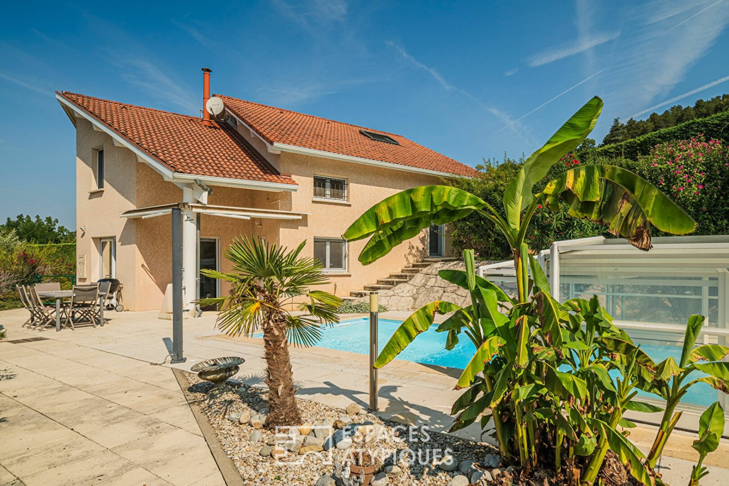 6 bedrooms Villa in La Buisse, France No. 355472