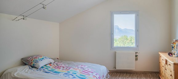 6 bedrooms Villa in La Buisse, France No. 355472 9