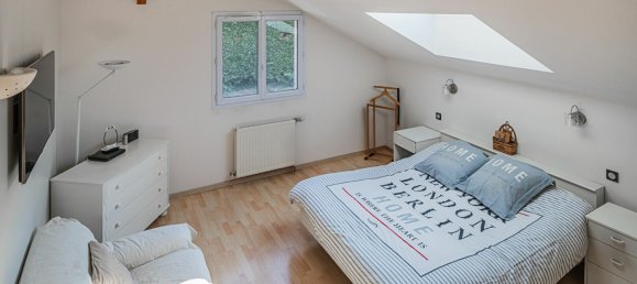 6 bedrooms Villa in La Buisse, France No. 355472 7