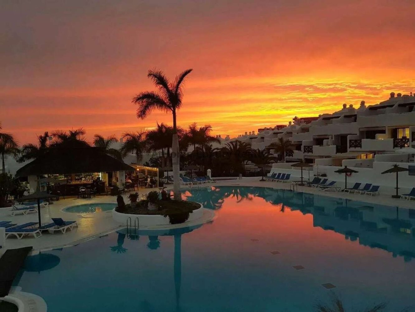 Apartamento de 3 dormitorios en Adeje, Spain No. 64853