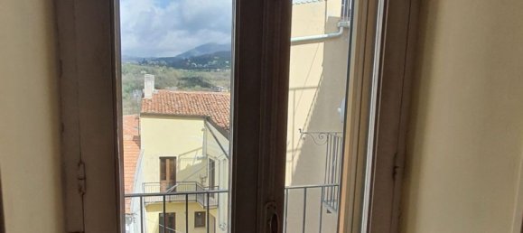 5-Zimmer Haus in Lauria, Italy, Nr. 59822 9