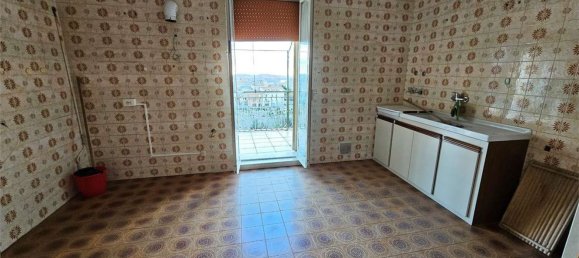 4 rooms House in Enna, Italy No. 33810 3