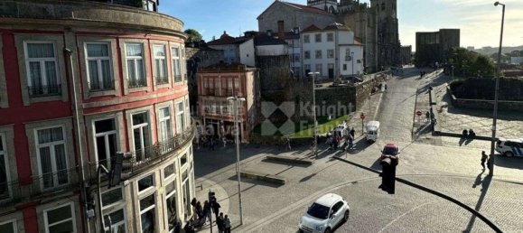 708m² Building in Porto, Portugal No. 124358 14
