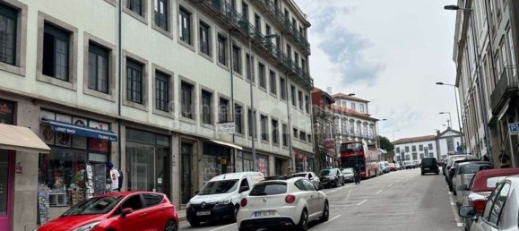 708m² Building in Porto, Portugal No. 124358 11