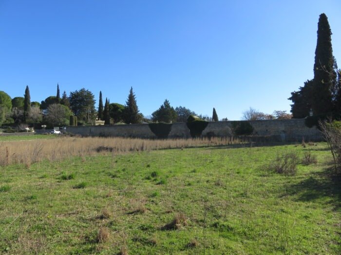  Land in Aubais, France No. 104032