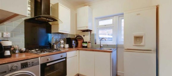 Квартира с 2 спальнями в Криклвуд, Великобритания № 5714 2