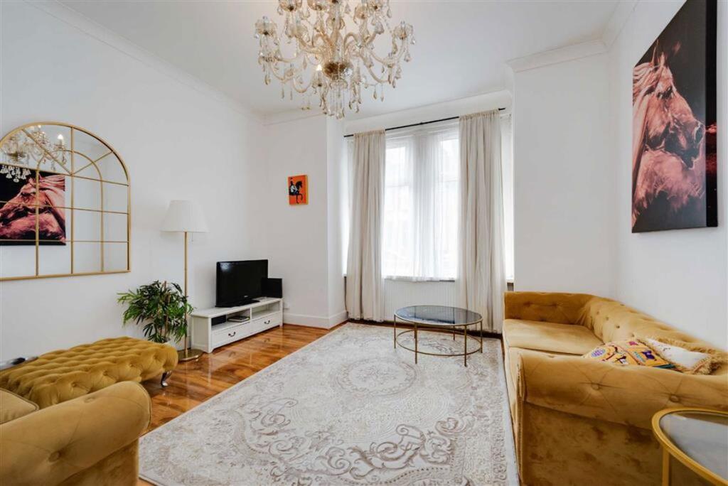 Квартира с 2 спальнями в Криклвуд, Великобритания № 5714